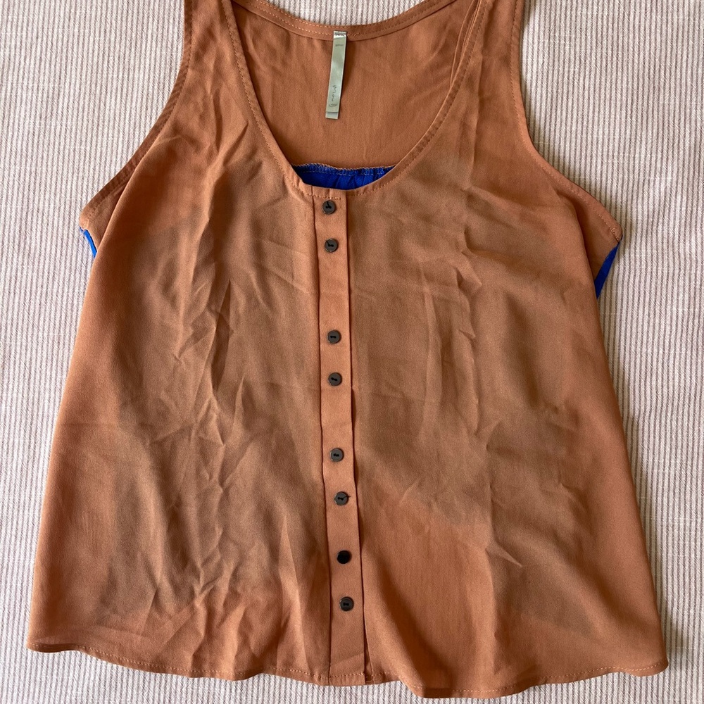 Women's Tan Sleeveless Top with Blue Opened Back